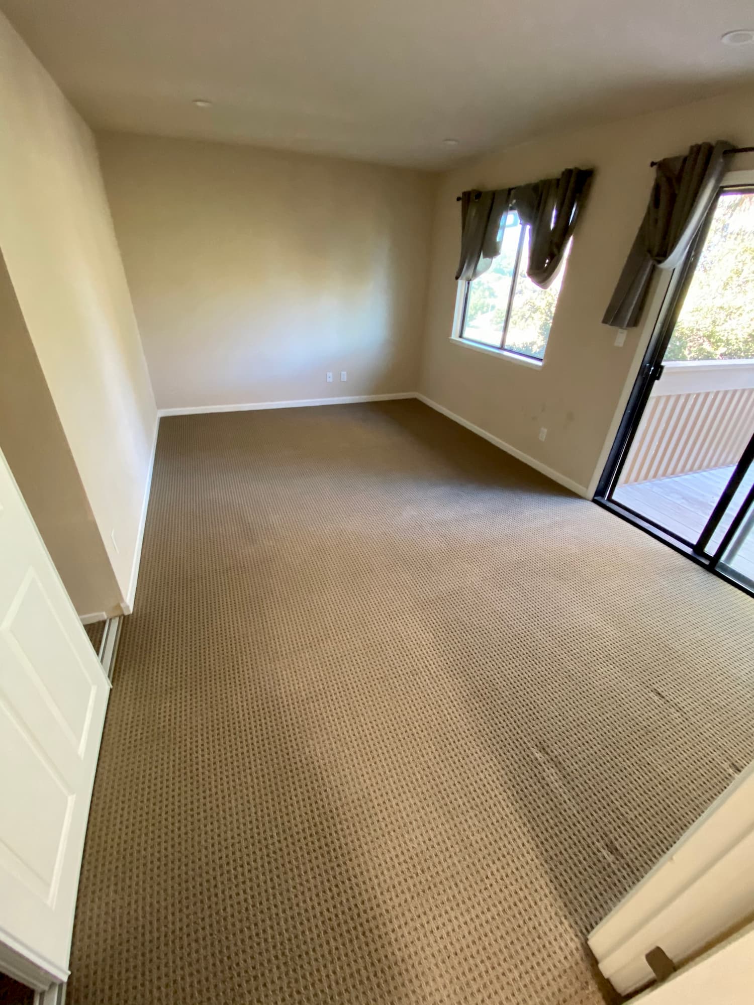 Residential Carpet Cleaning on DeAnza Blvd in San Mateo, CA